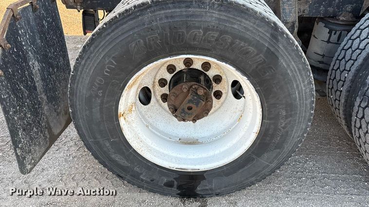 image for item FG1026 2016 Mack CXU semi truck