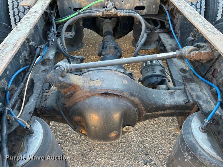 image for item FG1027 2017 Freightliner Cascadia 125 semi truck