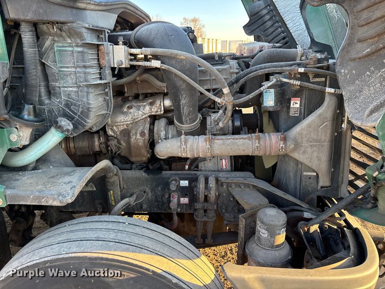 image for item FG1027 2017 Freightliner Cascadia 125 semi truck