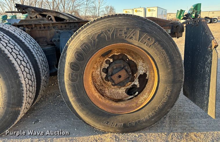 image for item FG1027 2017 Freightliner Cascadia 125 semi truck