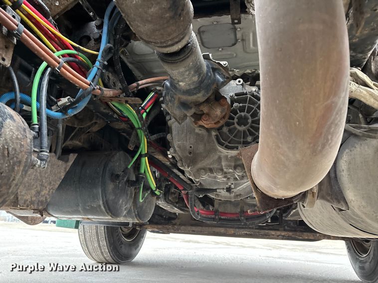 image for item FG1028 2017 Freightliner Cascadia 125 semi truck