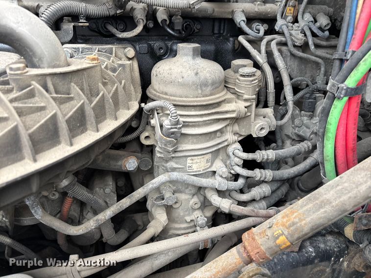 image for item FG1028 2017 Freightliner Cascadia 125 semi truck