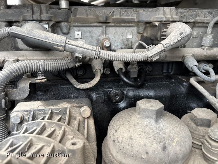 image for item FG1028 2017 Freightliner Cascadia 125 semi truck