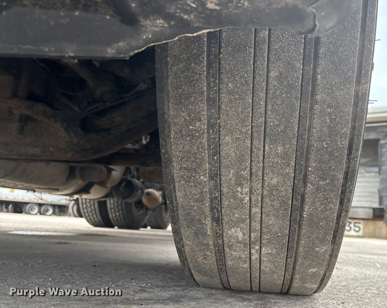 image for item FG1028 2017 Freightliner Cascadia 125 semi truck