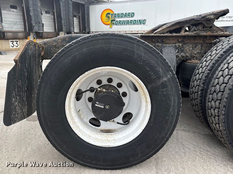 image for item FG1028 2017 Freightliner Cascadia 125 semi truck