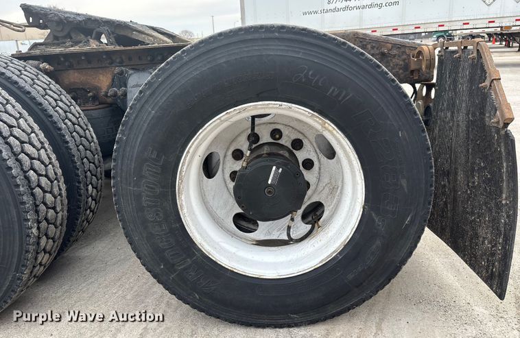 image for item FG1028 2017 Freightliner Cascadia 125 semi truck