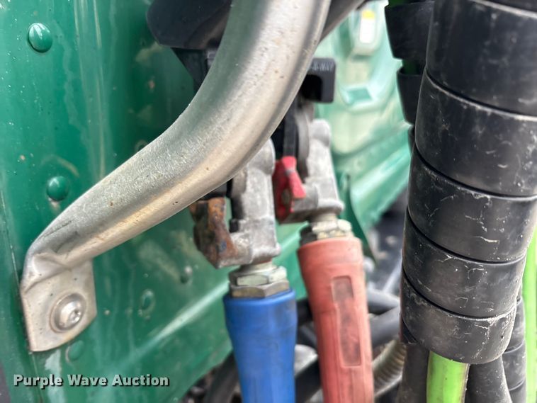 image for item FG1029 2017 Freightliner Cascadia 125 semi truck