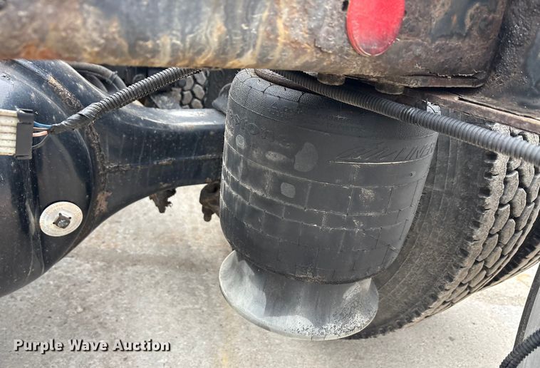 image for item FG1029 2017 Freightliner Cascadia 125 semi truck