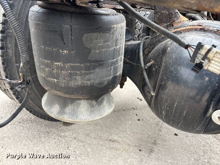 image for item FG1029 2017 Freightliner Cascadia 125 semi truck