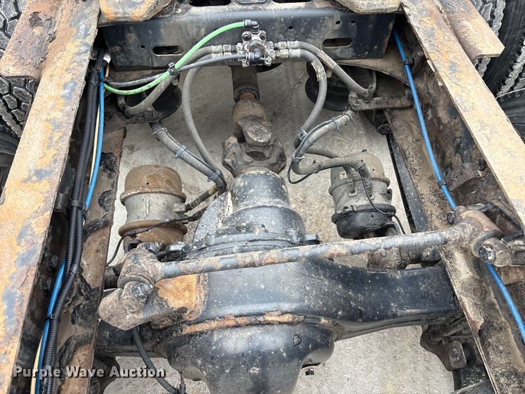 image for item FG1029 2017 Freightliner Cascadia 125 semi truck