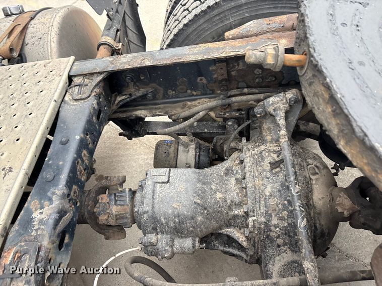 image for item FG1029 2017 Freightliner Cascadia 125 semi truck