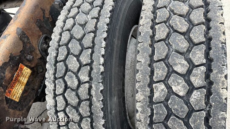 image for item FG1029 2017 Freightliner Cascadia 125 semi truck