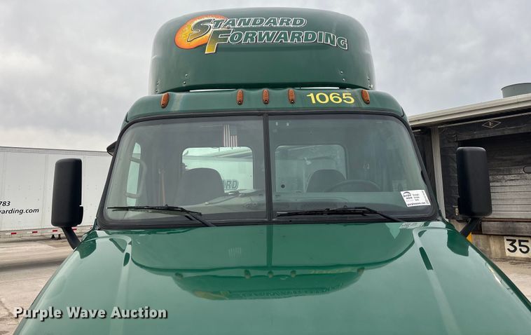 image for item FG1030 2017 Freightliner Cascadia 125 semi truck