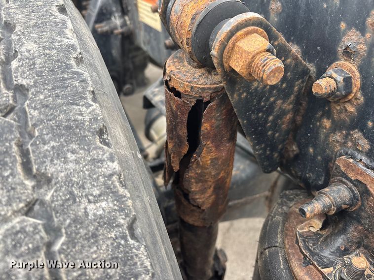 image for item FG1030 2017 Freightliner Cascadia 125 semi truck