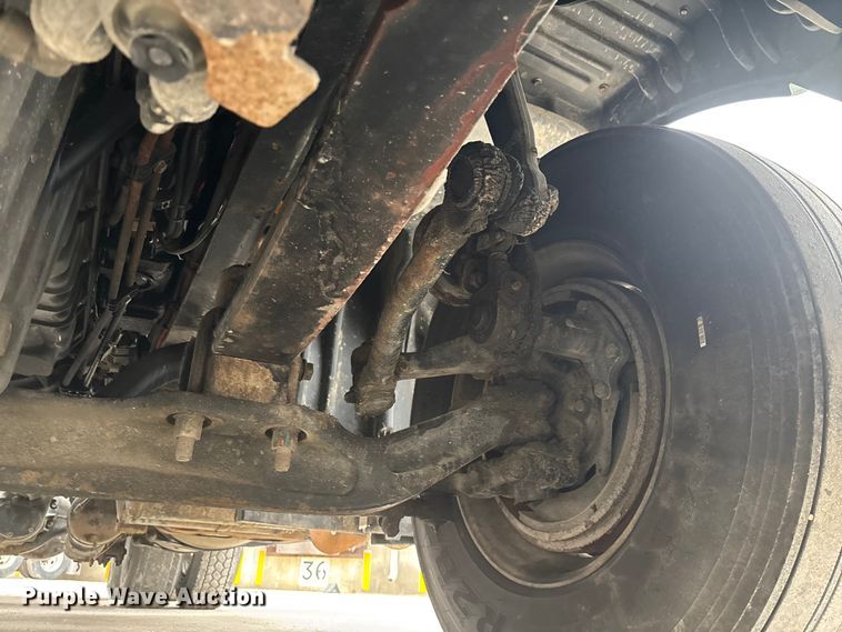 image for item FG1030 2017 Freightliner Cascadia 125 semi truck