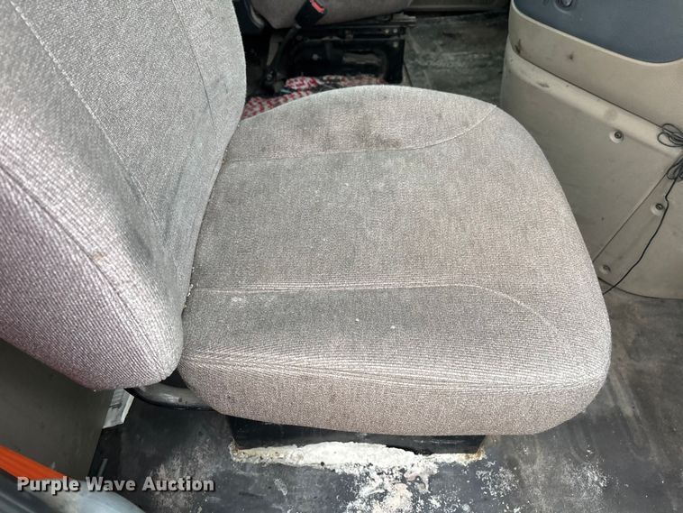 image for item FG1030 2017 Freightliner Cascadia 125 semi truck