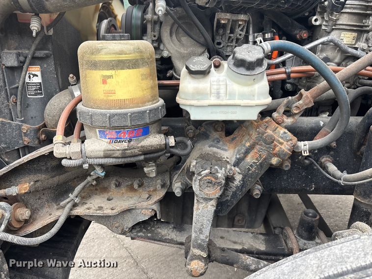 image for item FG1030 2017 Freightliner Cascadia 125 semi truck