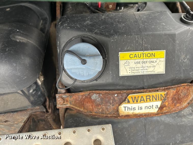 image for item FG1030 2017 Freightliner Cascadia 125 semi truck