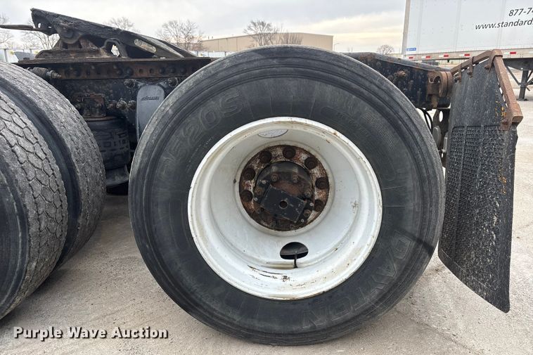 image for item FG1030 2017 Freightliner Cascadia 125 semi truck