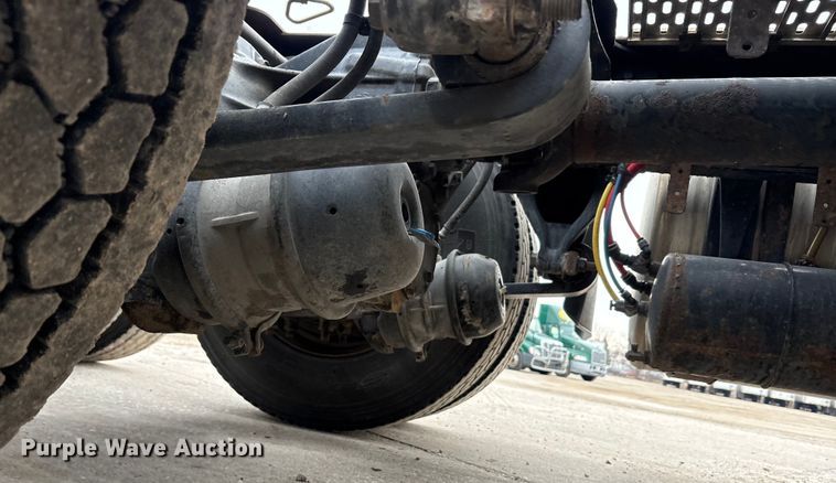 image for item FG1031 2017 Freightliner Cascadia 125 semi truck