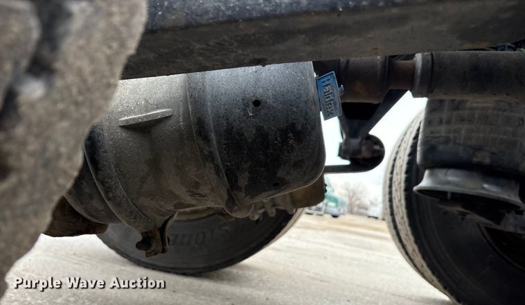 image for item FG1031 2017 Freightliner Cascadia 125 semi truck