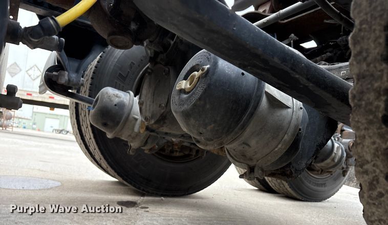 image for item FG1031 2017 Freightliner Cascadia 125 semi truck