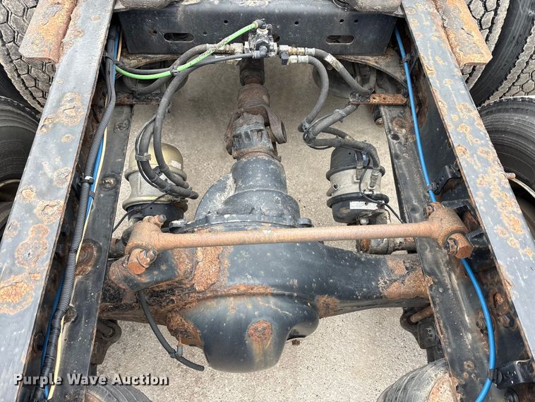 image for item FG1031 2017 Freightliner Cascadia 125 semi truck