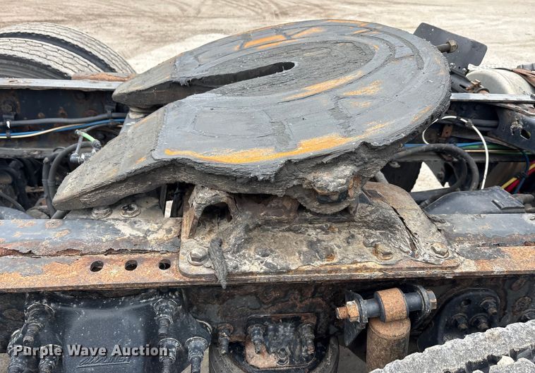 image for item FG1031 2017 Freightliner Cascadia 125 semi truck