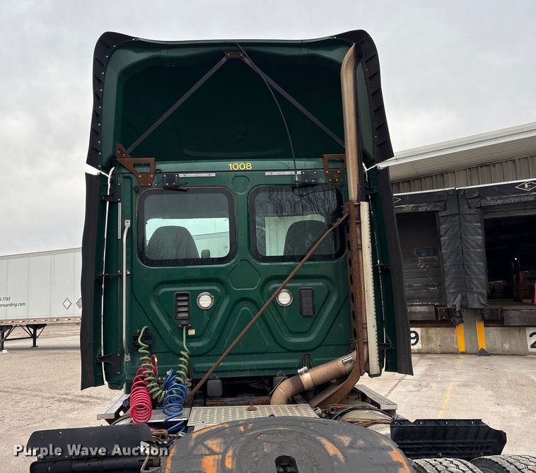 image for item FG1031 2017 Freightliner Cascadia 125 semi truck