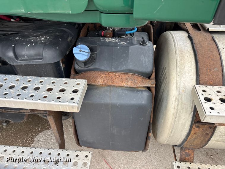 image for item FG1031 2017 Freightliner Cascadia 125 semi truck