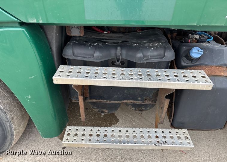 image for item FG1031 2017 Freightliner Cascadia 125 semi truck