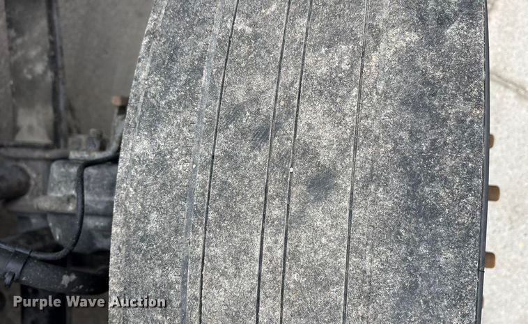 image for item FG1031 2017 Freightliner Cascadia 125 semi truck