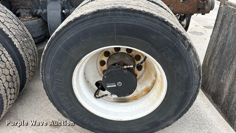 image for item FG1031 2017 Freightliner Cascadia 125 semi truck