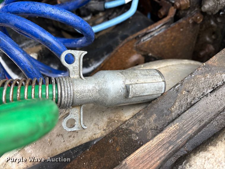 image for item FG1032 2017 Freightliner Cascadia 125 semi truck