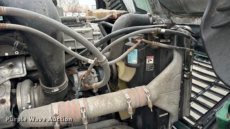 image for item FG1032 2017 Freightliner Cascadia 125 semi truck