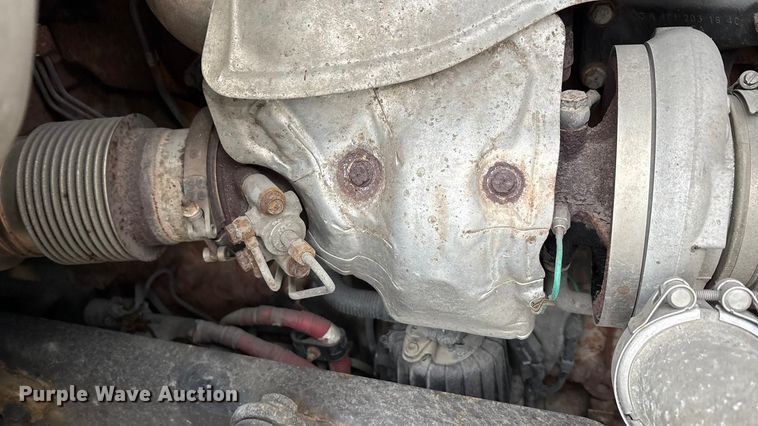 image for item FG1032 2017 Freightliner Cascadia 125 semi truck