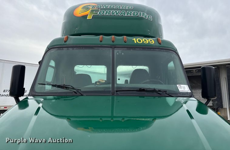 image for item FG1033 2017 Freightliner Cascadia 125 semi truck