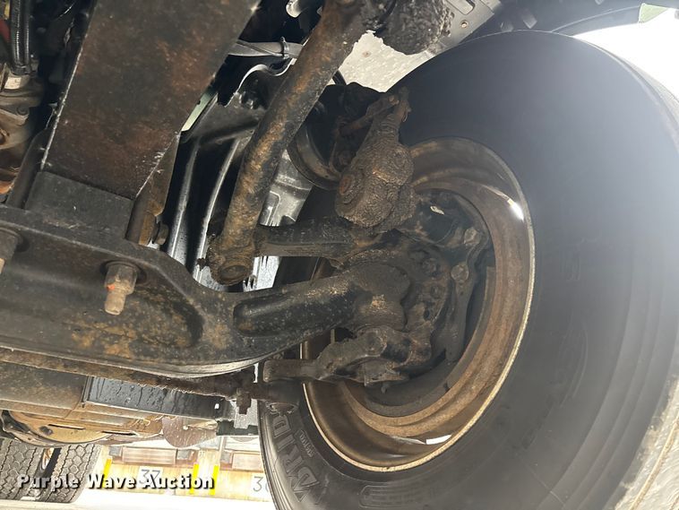 image for item FG1033 2017 Freightliner Cascadia 125 semi truck