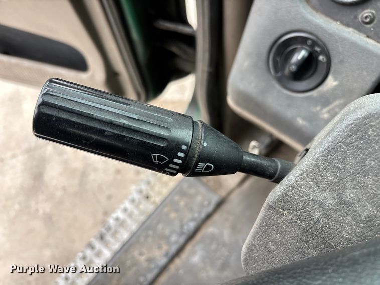 image for item FG1033 2017 Freightliner Cascadia 125 semi truck