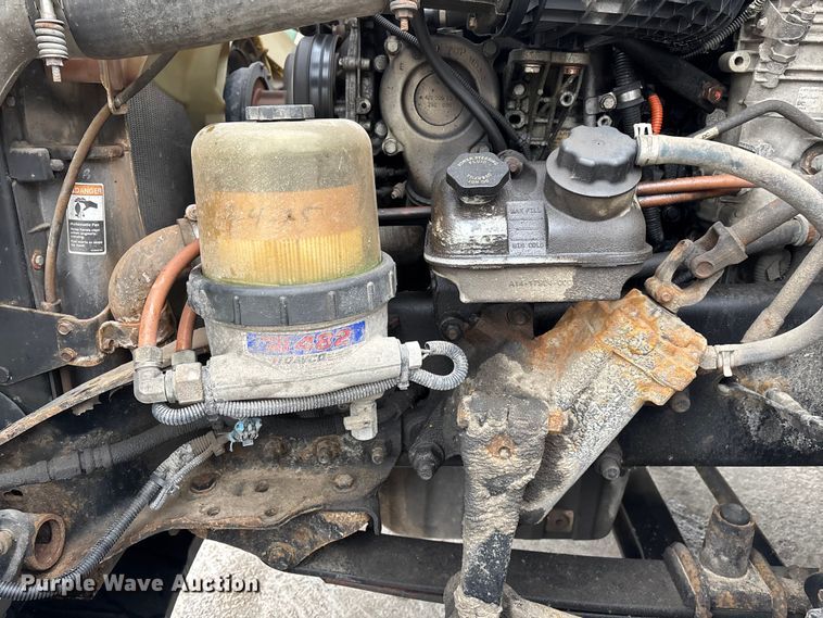 image for item FG1033 2017 Freightliner Cascadia 125 semi truck