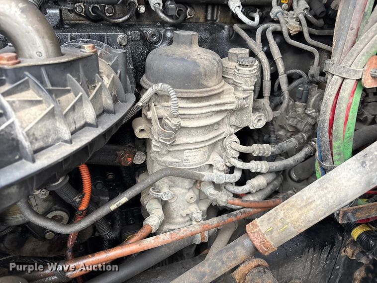 image for item FG1033 2017 Freightliner Cascadia 125 semi truck