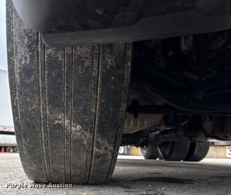 image for item FG1033 2017 Freightliner Cascadia 125 semi truck