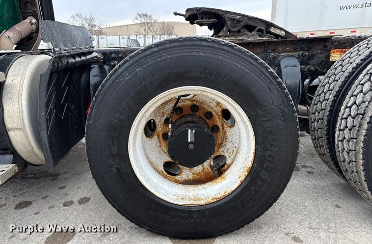 image for item FG1033 2017 Freightliner Cascadia 125 semi truck