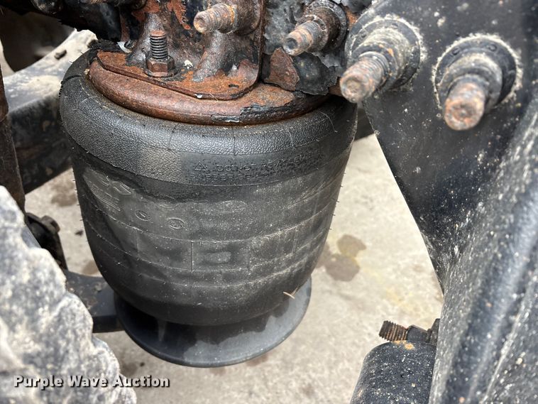 image for item FG1034 2017 Freightliner Cascadia 125 semi truck