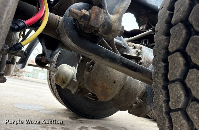 image for item FG1034 2017 Freightliner Cascadia 125 semi truck