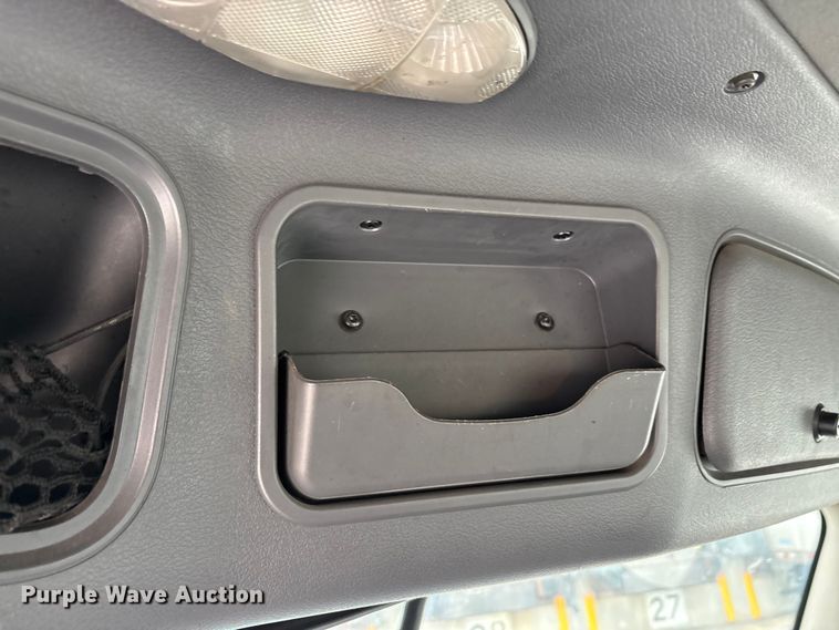 image for item FG1034 2017 Freightliner Cascadia 125 semi truck