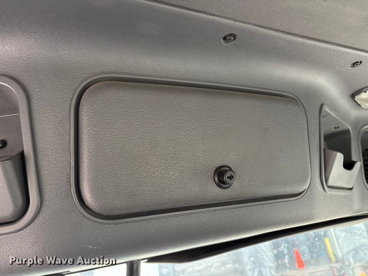 image for item FG1034 2017 Freightliner Cascadia 125 semi truck