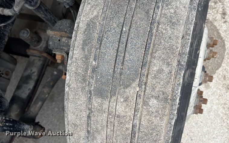 image for item FG1034 2017 Freightliner Cascadia 125 semi truck