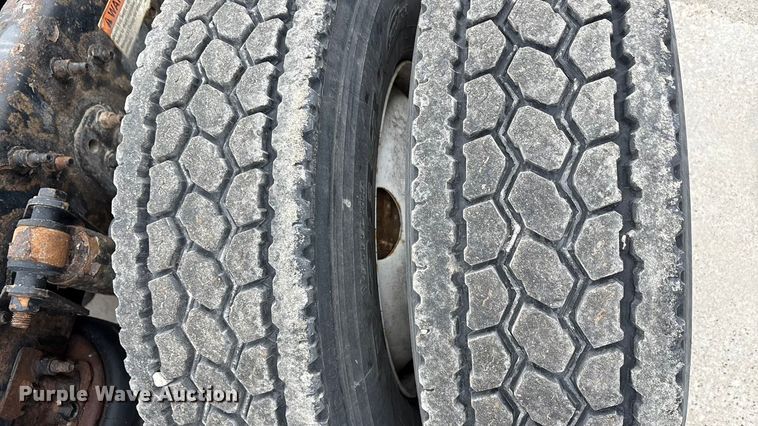 image for item FG1034 2017 Freightliner Cascadia 125 semi truck