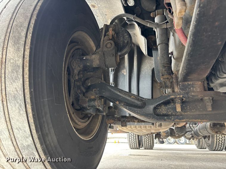 image for item FG1035 2017 Freightliner Cascadia 125 semi truck